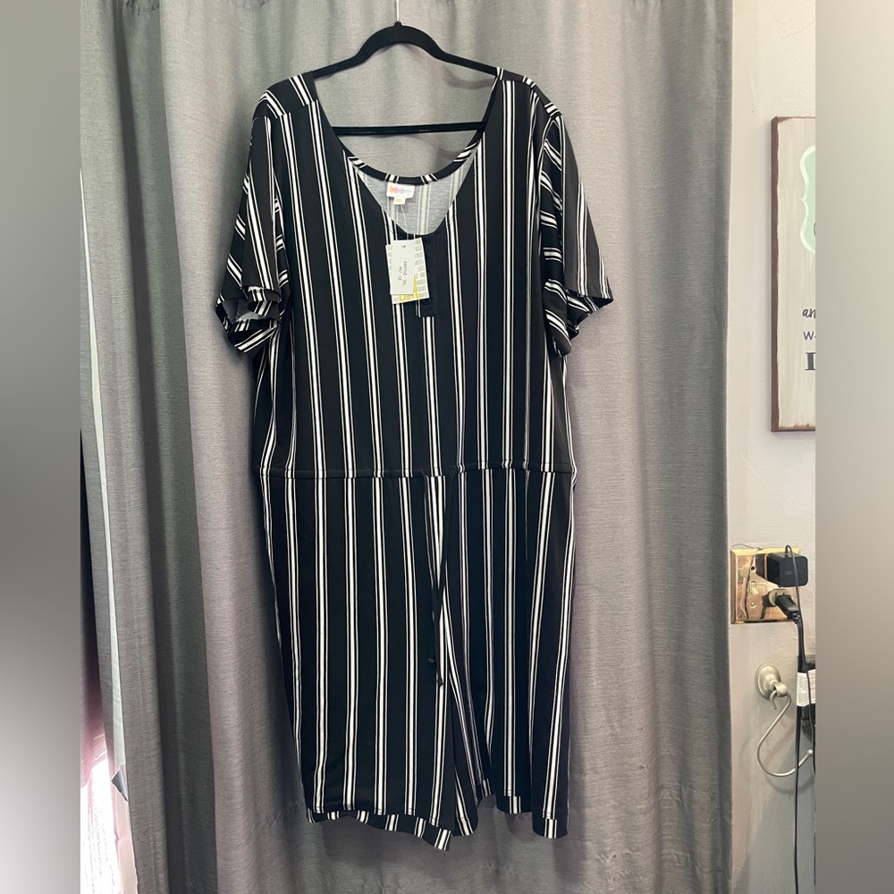LuLaRoe Xanthe Jumper